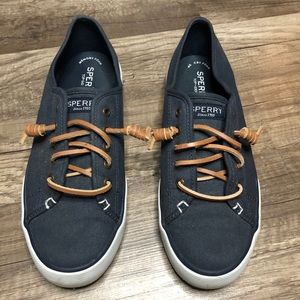 Navy Sperry’s Size 8
